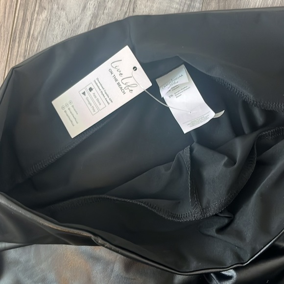 Women’s Faux Leather Pants Leggings - Picture 3 of 4